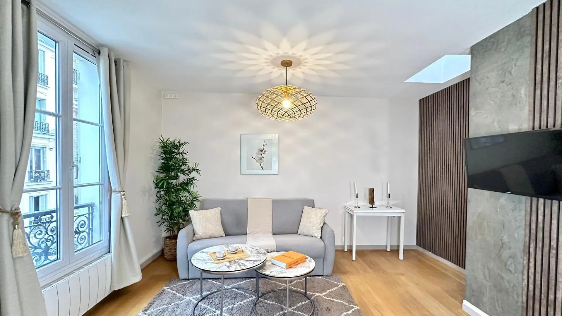 Spacious Flat Near Porte De Versailles Paris