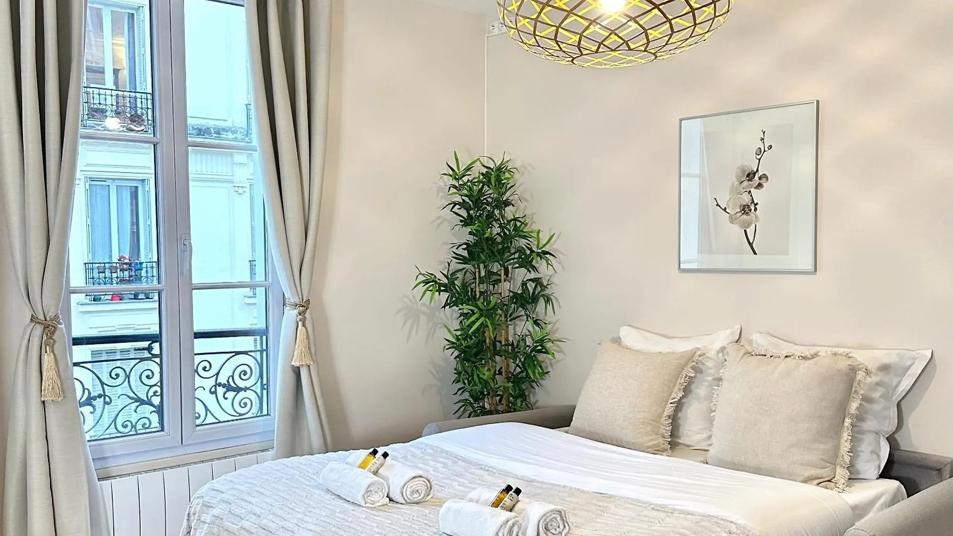 Spacious Flat Near Porte De Versailles Paris